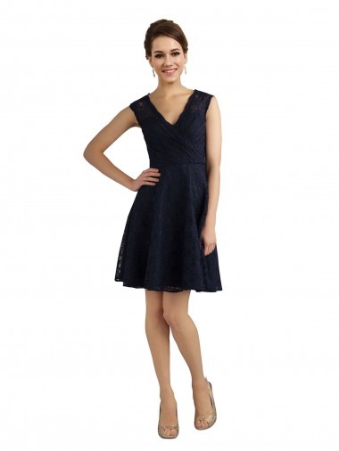 Bleu marine foncé Trapèze Col V Dentelle Courte Robes demoiselle d'honneur / Robes de cocktail Prix Réduit
