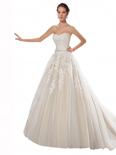 Ivoire & Champagne Trapèze Sans bretelle Tulle Dentelle Robes de mariée Prix Réduit